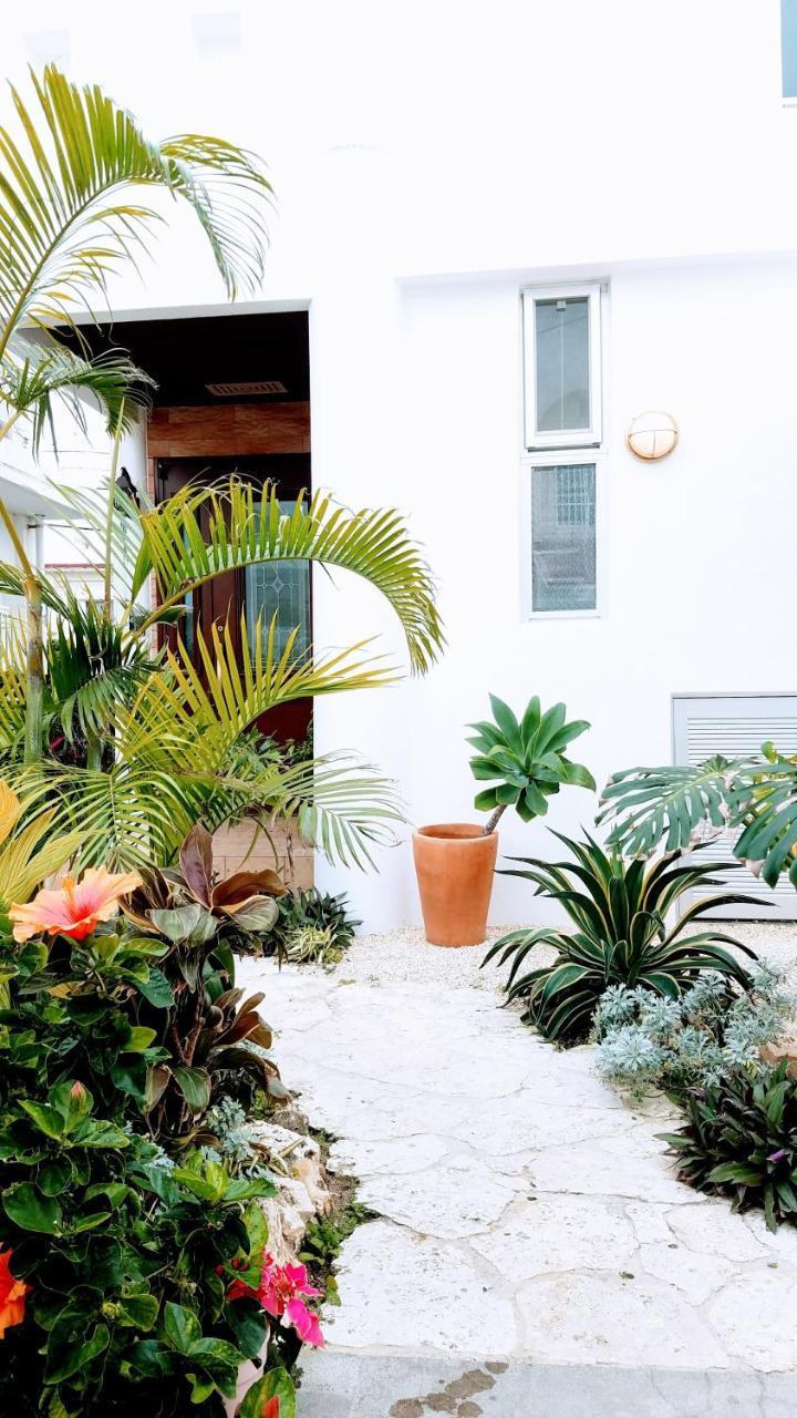 Villa Mihama Beach House Chatan Exterior foto